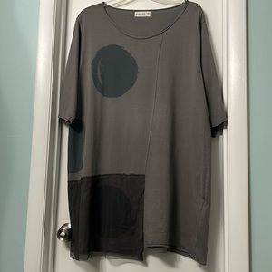 LUUKAA Tunic US Size 18 Gray and Black Artsy Tunic